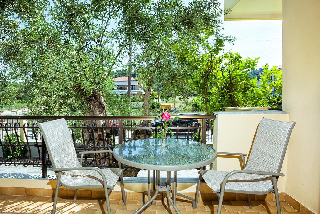 Lemon Garden Apartment Pefkochori Room photo